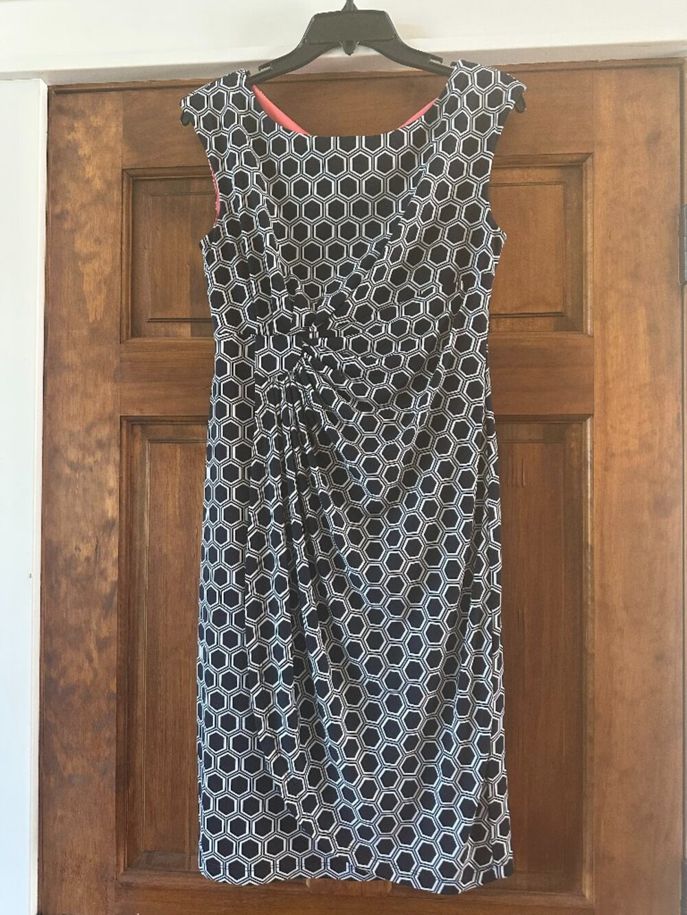 Navy & White Geometric Sleeveless Dress with Flattering Ruching
